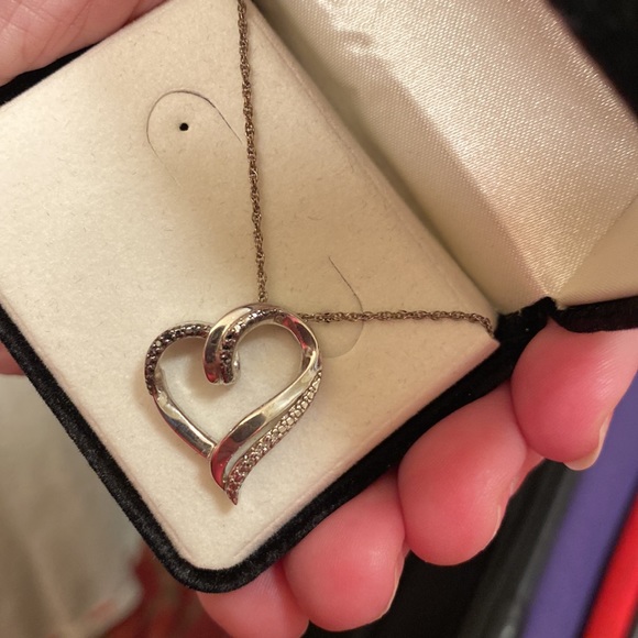 Blk & White Diamond ♥️Necklace in Sterling Silver - Picture 7 of 9